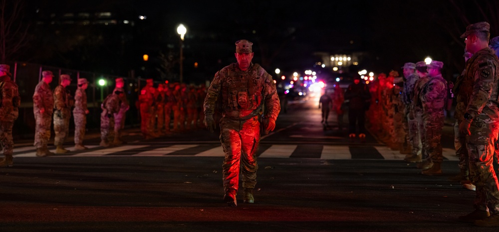 Joint Task Force–DC Honors the Fallen During Safe and Beautiful Mission