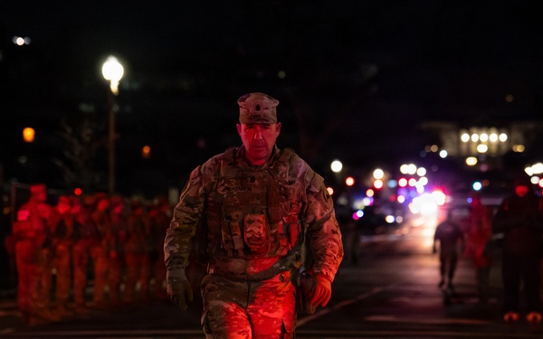 Joint Task Force–DC Honors the Fallen During Safe and Beautiful Mission