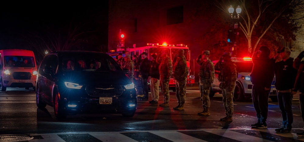 Joint Task Force–DC Honors the Fallen During Safe and Beautiful Mission