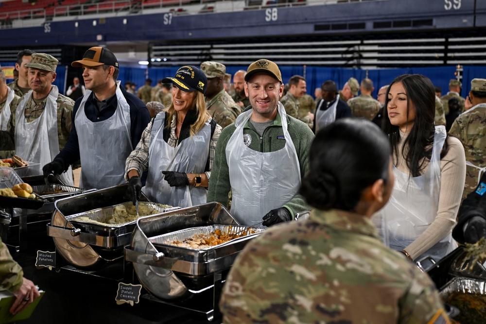 Secretary of War Serves National Guardsmen a Thanksgiving Meal