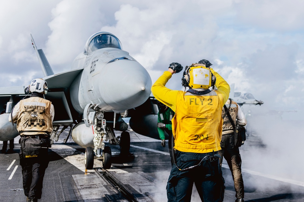 George Washington Conducts Flight Operations