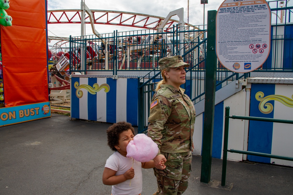 U.S. Army Reserve Soldiers Visit The Bronx Zoo
