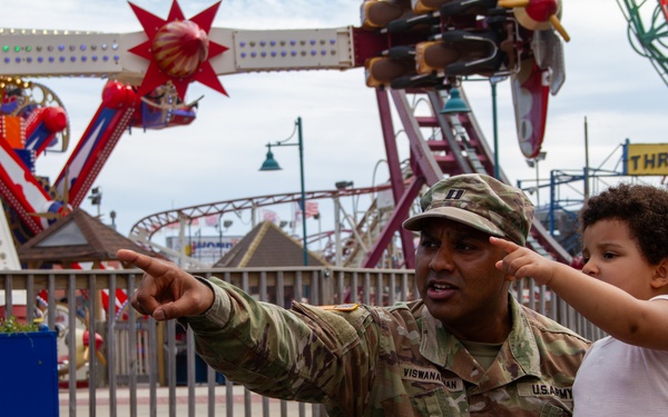 U.S. Army Reserve Soldiers Visit The Bronx Zoo