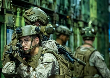 22nd MEU Conducts Close-Quarters Combat Training