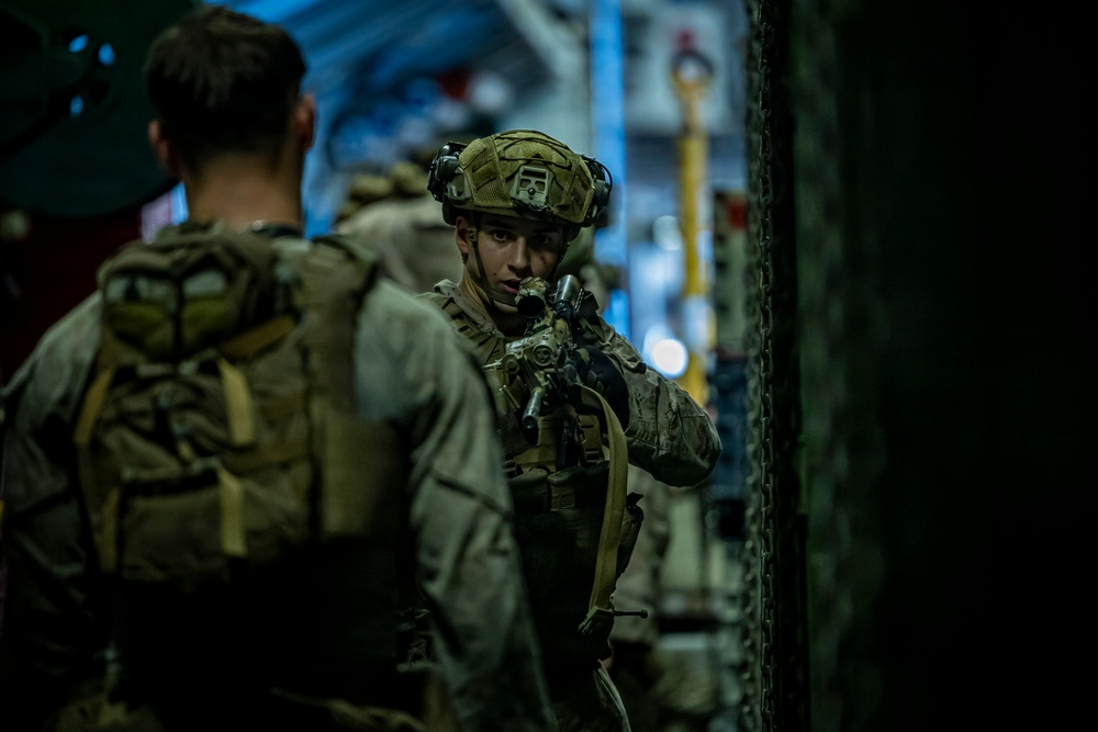 22nd MEU Conducts Close-Quarters Combat Training