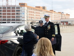 USS Nitze (DDG 94) Holds Change of Command Ceremony
