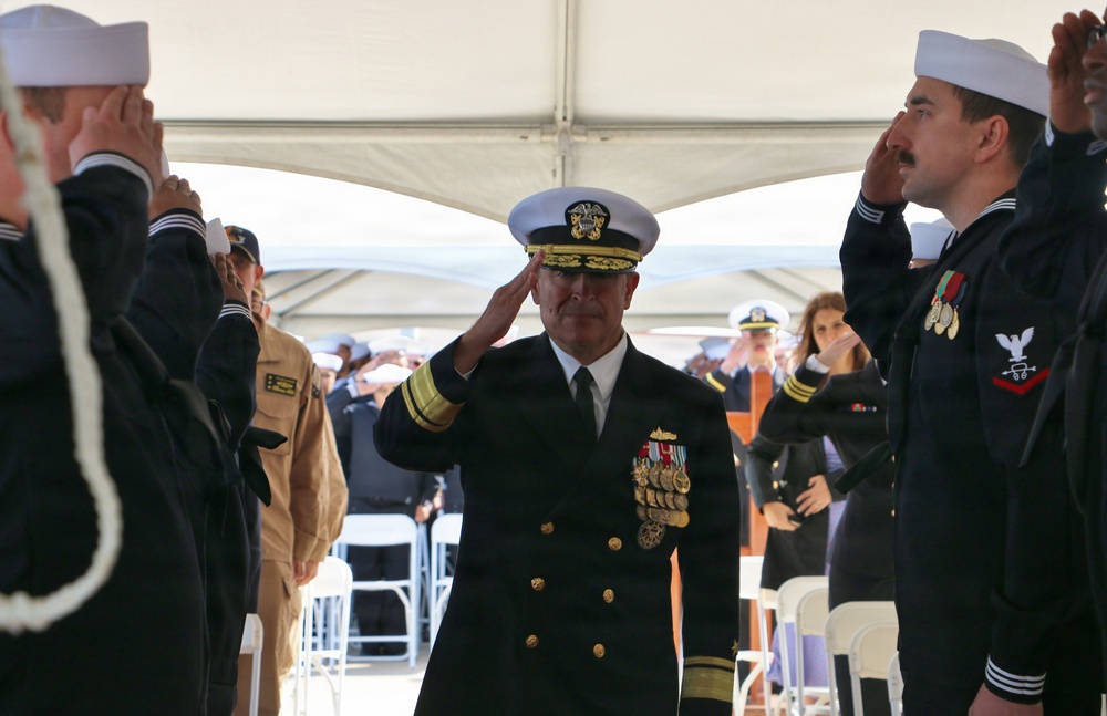 USS Nitze (DDG 94) Holds Change of Command Ceremony