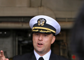 USS Nitze (DDG 94) Holds Change of Command Ceremony