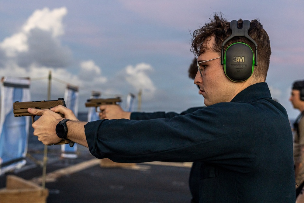 USS Bainbridge (DDG 96) Gun Shoot