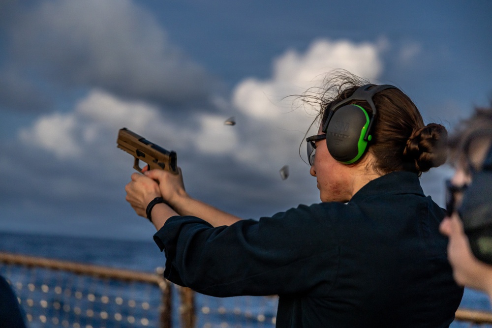 USS Bainbridge (DDG 96) Gun Shoot