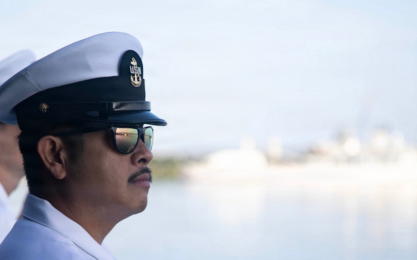 Wayne E. Meyer Returns to Pearl Harbor After 9 Month Deployment