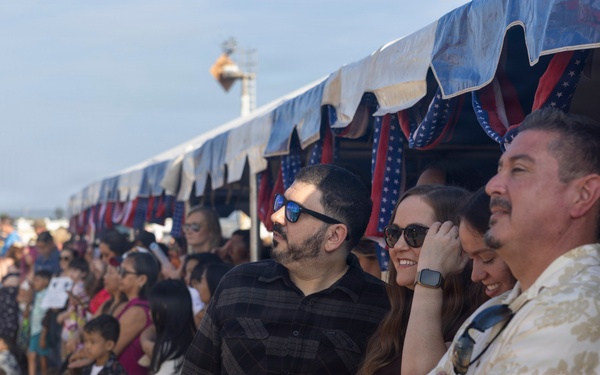 USS Wayne E. Meyer Returns from Deployment