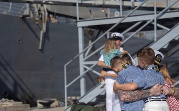 USS Wayne E. Meyer Returns from Deployment