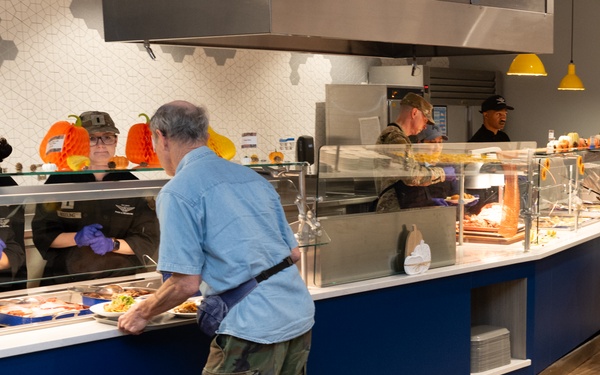 BASE LEADERS SERVE FRESH THANKSGIVING MEALS AT HOLLOMAN AIR FORCE BASE DINING FACILITY