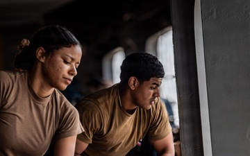 Nimitz Arrives at Joint Base Pearl Harbor-Hickham