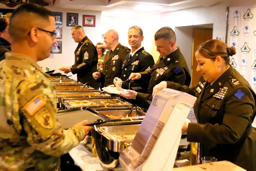 Fort McCoy DFMWR coordinates early Thanksgiving community dinner at McCoy’s Community Center