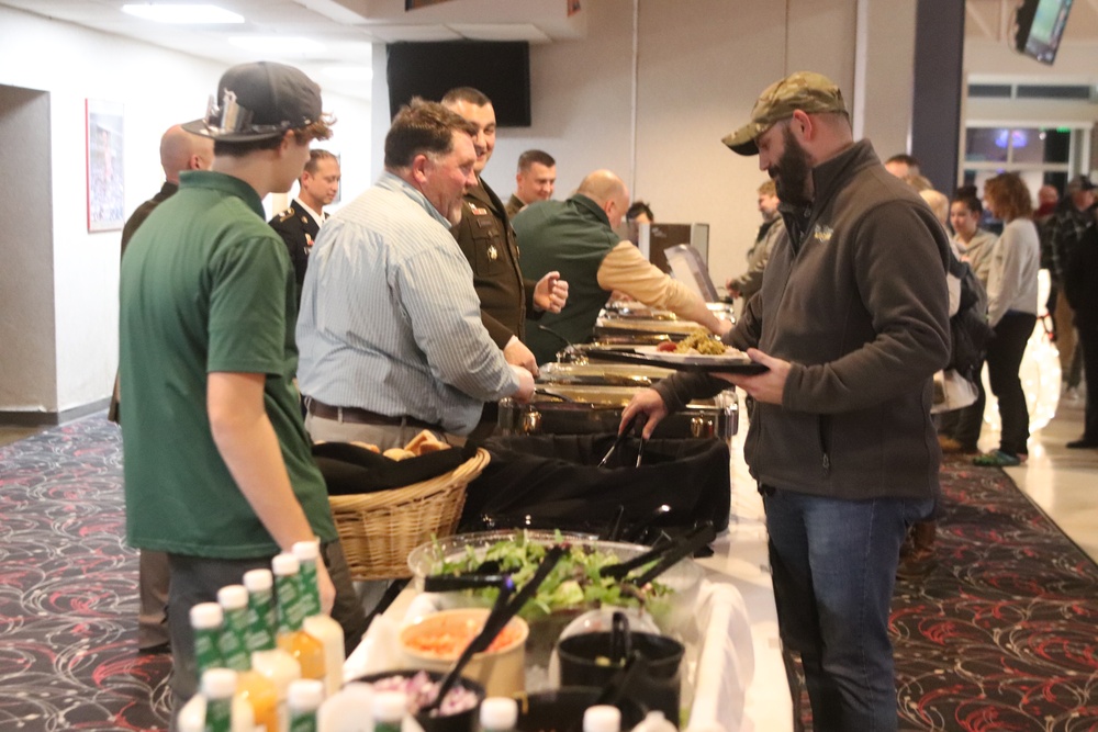 Fort McCoy DFMWR coordinates early Thanksgiving community dinner at McCoy’s Community Center