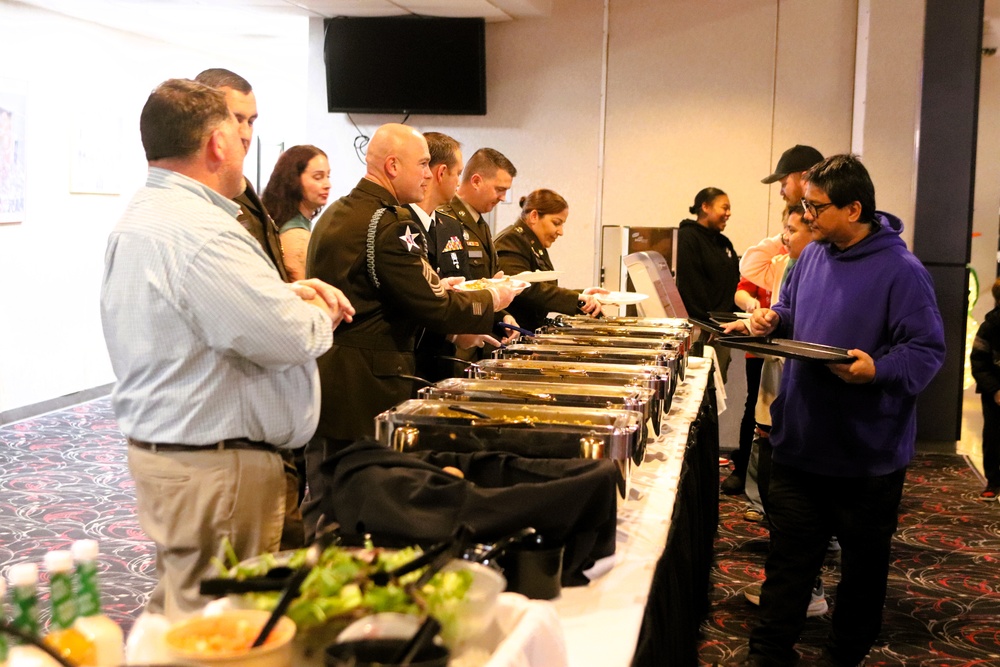 Fort McCoy DFMWR coordinates early Thanksgiving community dinner at McCoy’s Community Center