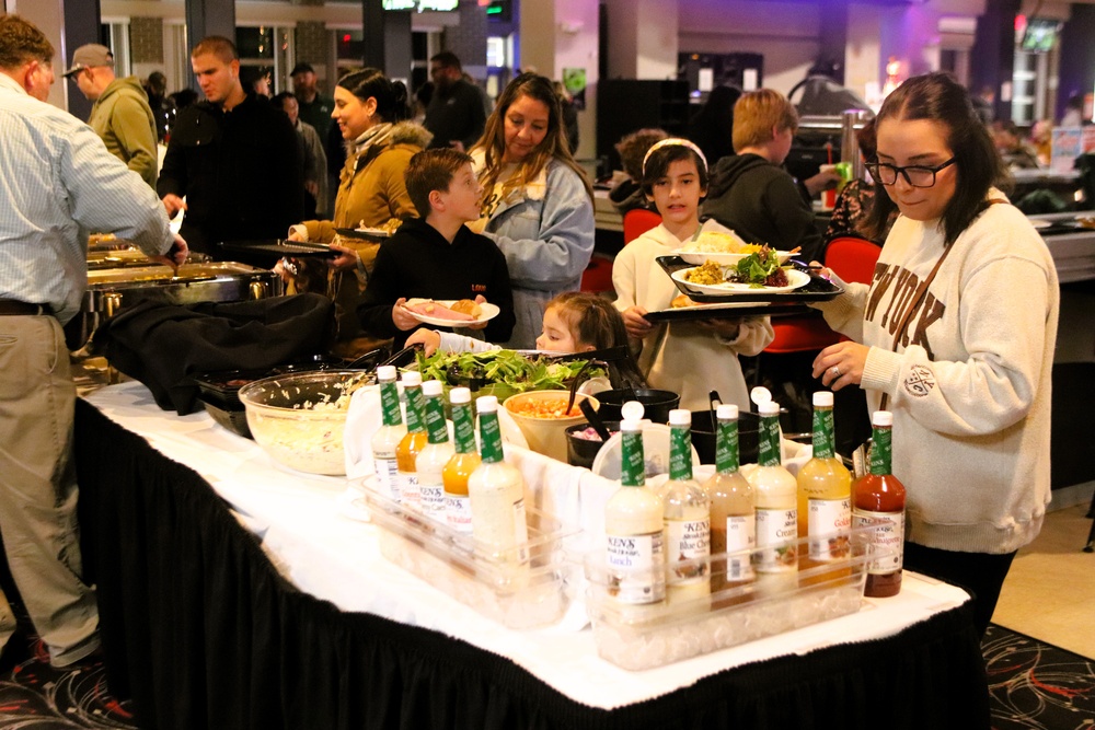 Fort McCoy DFMWR coordinates early Thanksgiving community dinner at McCoy’s Community Center