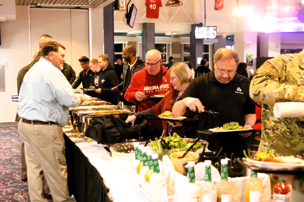 Fort McCoy DFMWR coordinates early Thanksgiving community dinner at McCoy’s Community Center