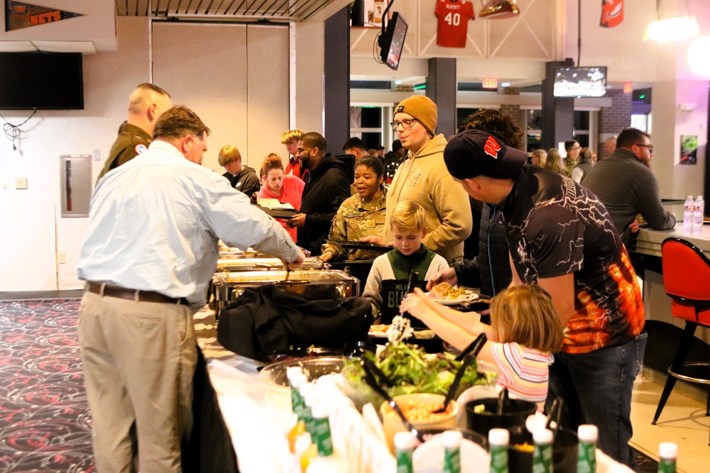 Fort McCoy DFMWR coordinates early Thanksgiving community dinner at McCoy’s Community Center