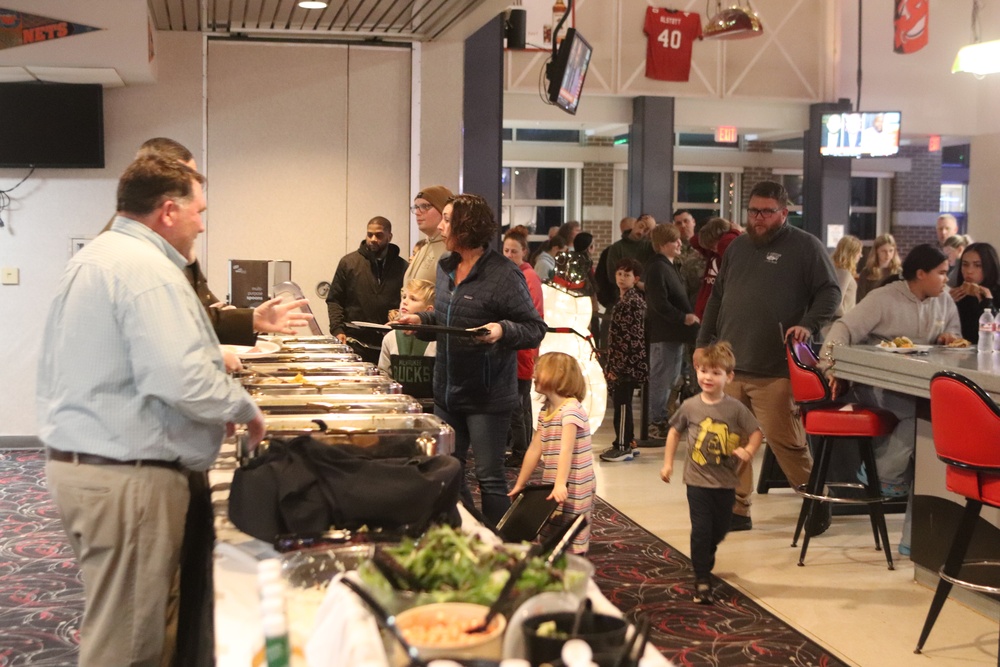 Fort McCoy DFMWR coordinates early Thanksgiving community dinner at McCoy’s Community Center