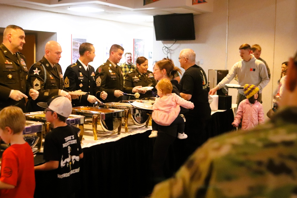 Fort McCoy DFMWR coordinates early Thanksgiving community dinner at McCoy’s Community Center