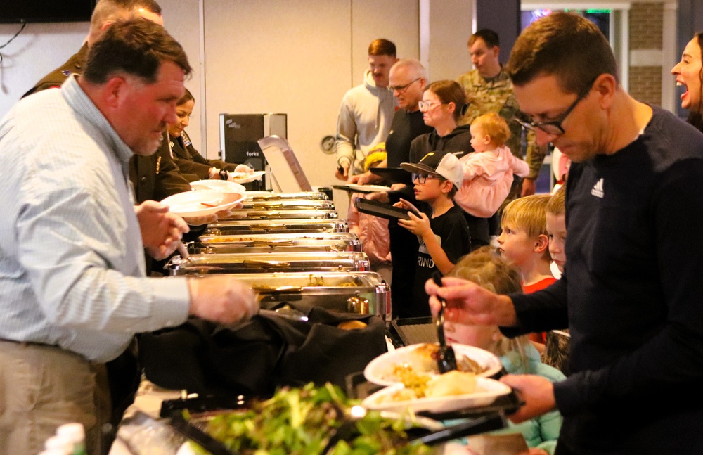 Fort McCoy DFMWR coordinates early Thanksgiving community dinner at McCoy’s Community Center