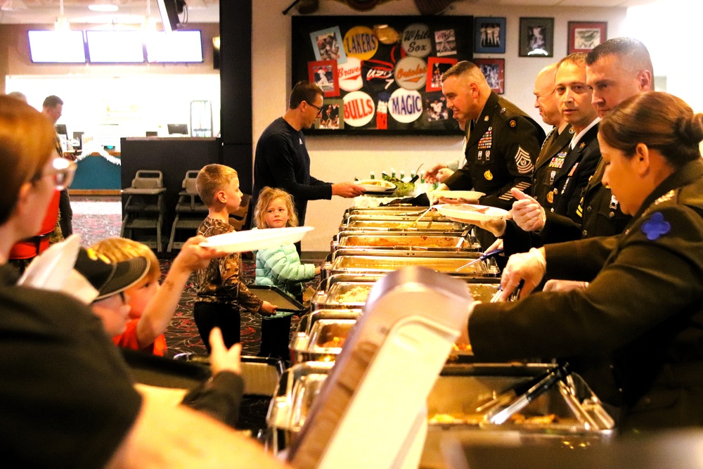 Fort McCoy DFMWR coordinates early Thanksgiving community dinner at McCoy’s Community Center