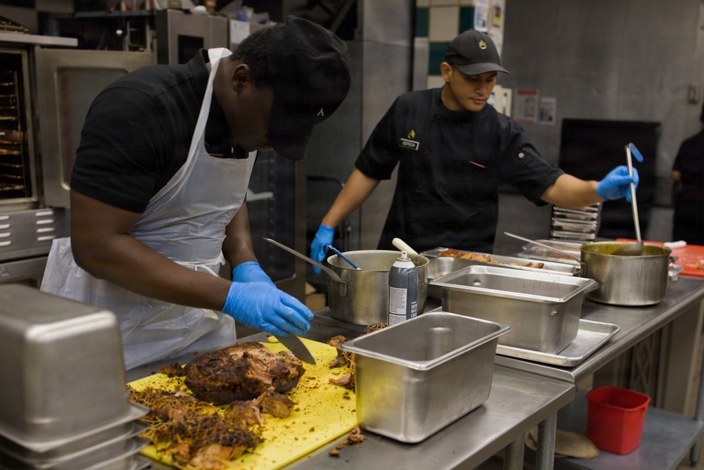 75th FA BDE Thanksgiving Meal