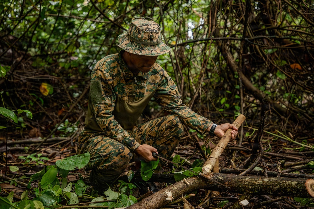 Combined Jungle Operations Training Course 2: Day 2