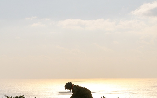 2-2 AHB Conducts Fast-Rope Insertion Training