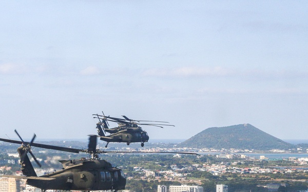 2-2 AHB Conducts Fast-Rope Insertion Training