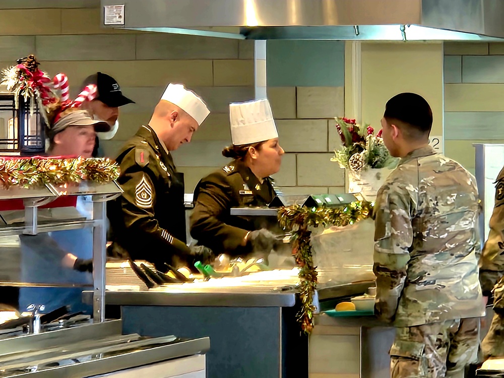 Fort McCoy Garrison leaders support special 2025 dining facility holiday meal for installation team