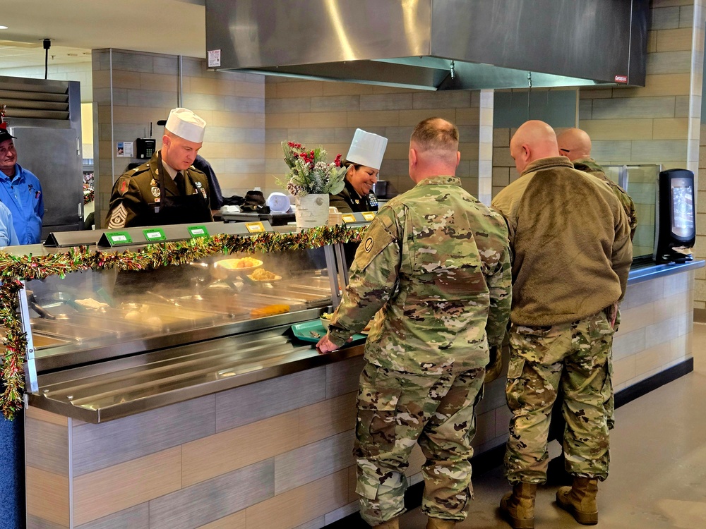 Fort McCoy Garrison leaders support special 2025 dining facility holiday meal for installation team