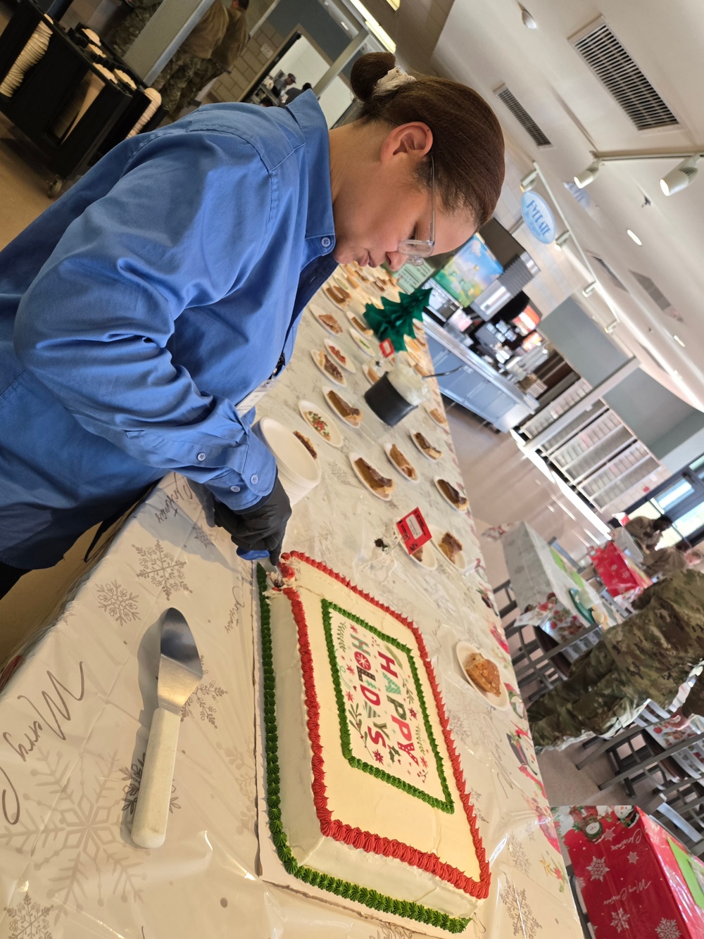 Fort McCoy Garrison leaders support special 2025 dining facility holiday meal for installation team