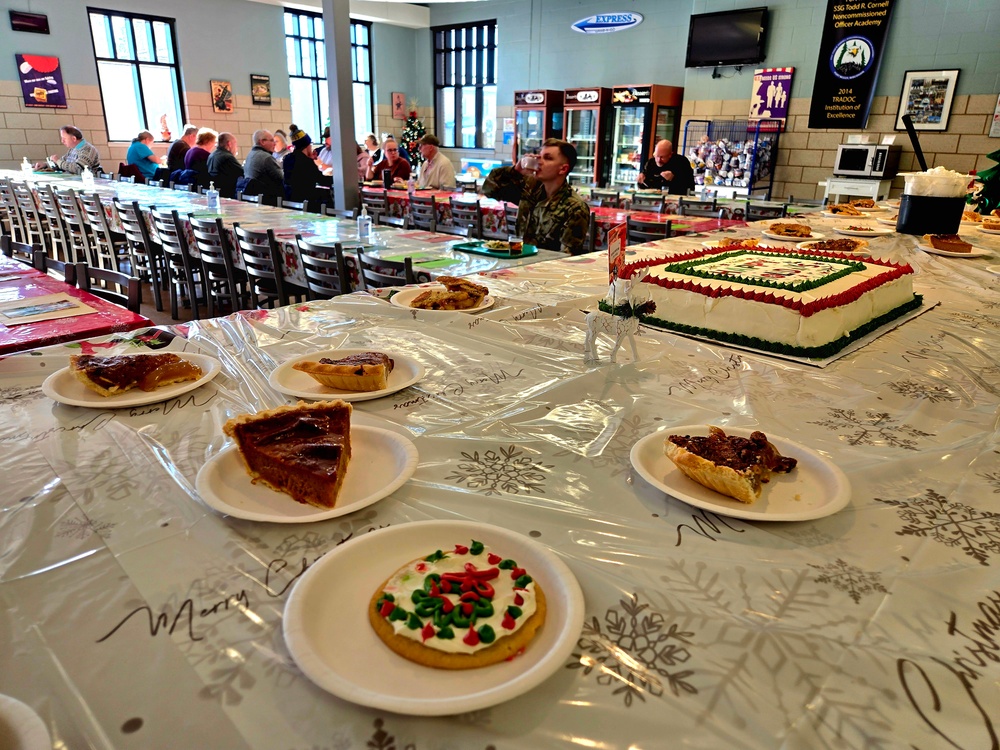 Fort McCoy Garrison leaders support special 2025 dining facility holiday meal for installation team