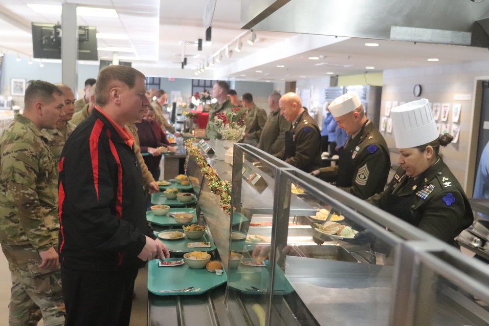 Fort McCoy Garrison leaders support special 2025 dining facility holiday meal for installation team