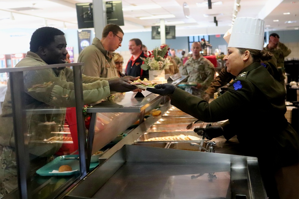 Fort McCoy Garrison leaders support special 2025 dining facility holiday meal for installation team