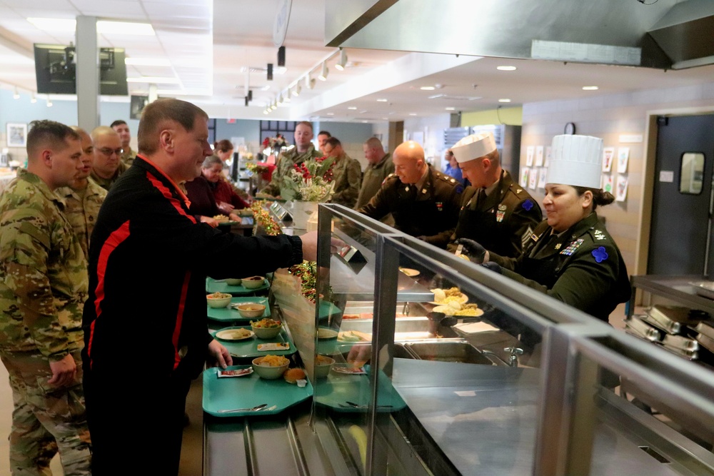 Fort McCoy Garrison leaders support special 2025 dining facility holiday meal for installation team