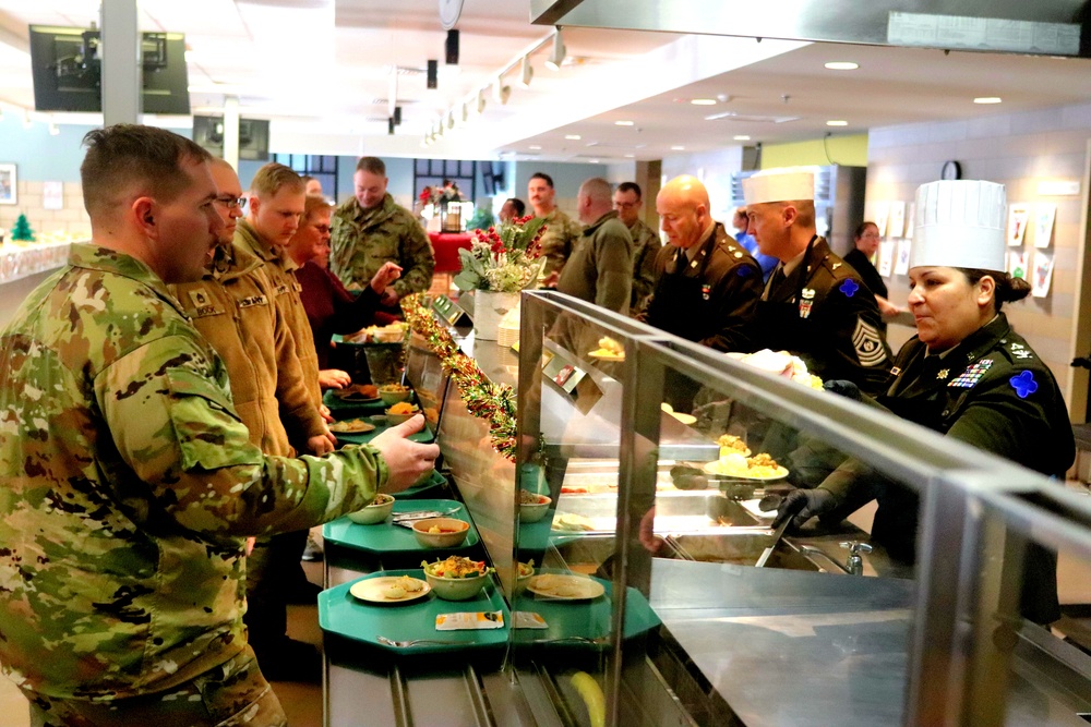 Fort McCoy Garrison leaders support special 2025 dining facility holiday meal for installation team