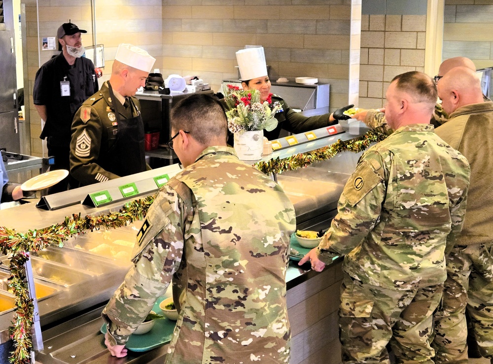 Fort McCoy Garrison leaders support special 2025 dining facility holiday meal for installation team