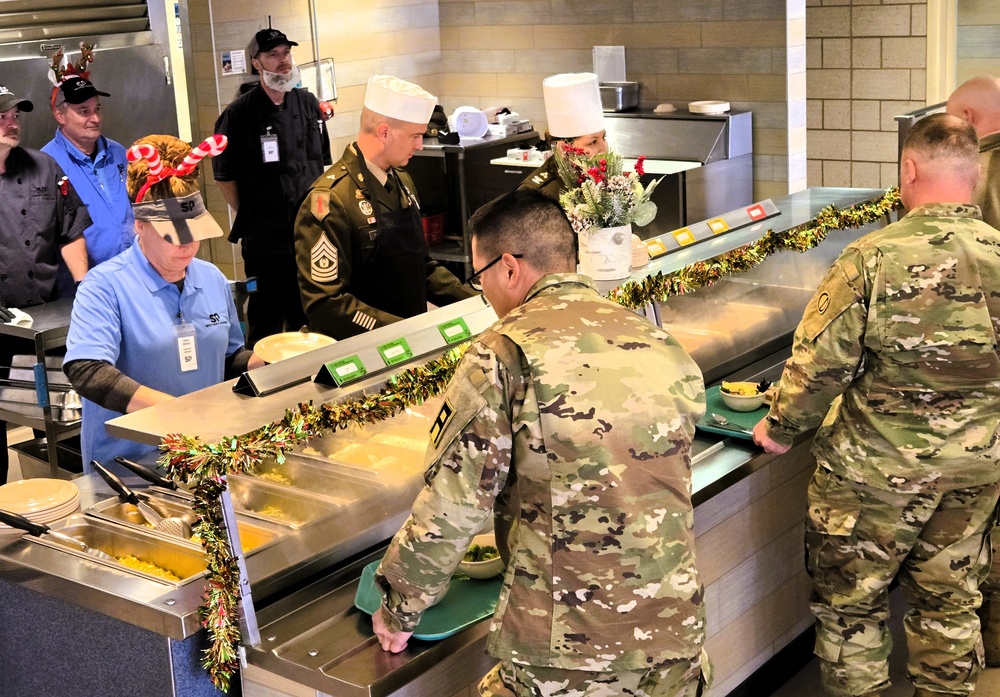 Fort McCoy Garrison leaders support special 2025 dining facility holiday meal for installation team