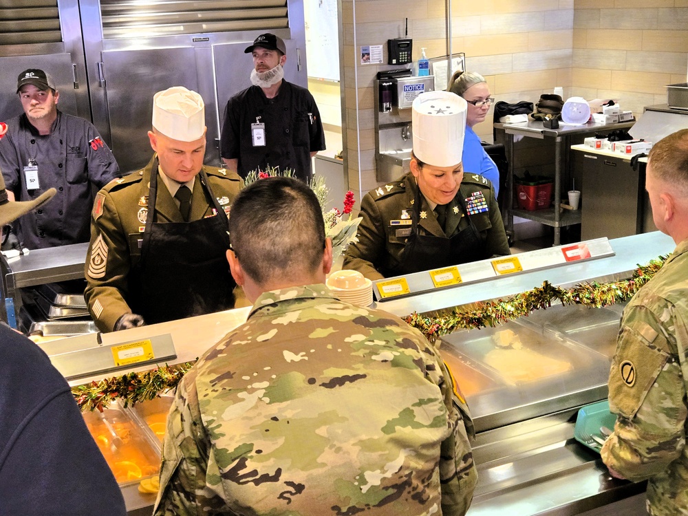 Fort McCoy Garrison leaders support special 2025 dining facility holiday meal for installation team