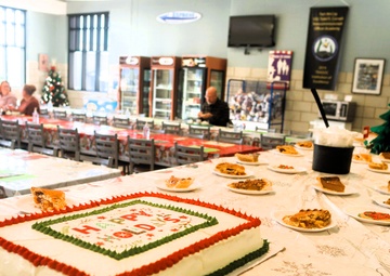 Fort McCoy Garrison leaders support special 2025 dining facility holiday meal for installation team