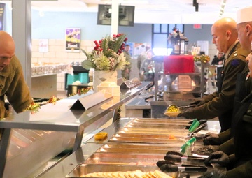Fort McCoy Garrison leaders support special 2025 dining facility holiday meal for installation team