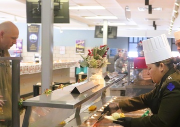 Fort McCoy Garrison leaders support special 2025 dining facility holiday meal for installation team