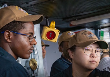 George Washington Recognizes Sailors as Warfighter of the Week