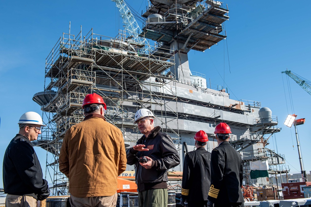 Deputy Prime Minister of Australia Visits Stennis
