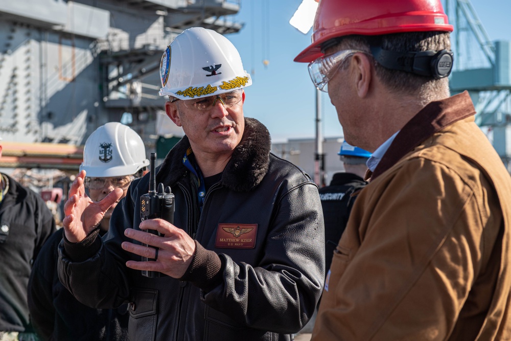 Deputy Prime Minister of Australia Visits Stennis